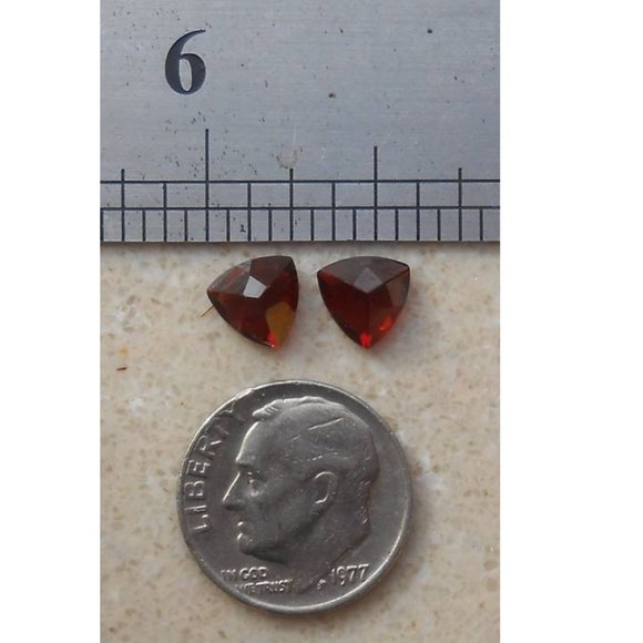 trillion garnet gemstones 2.7 cts       G5 - Picture 5 of 5